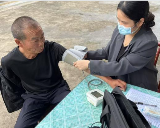 ���������ش�ʯ������Ժ�뻧ǩԼ��ͨҽ�Ʒ���Ⱥ�ڡ����һ���